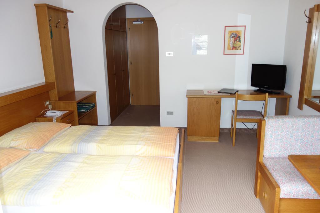 Hotel Elisabeth Merano Bagian luar foto