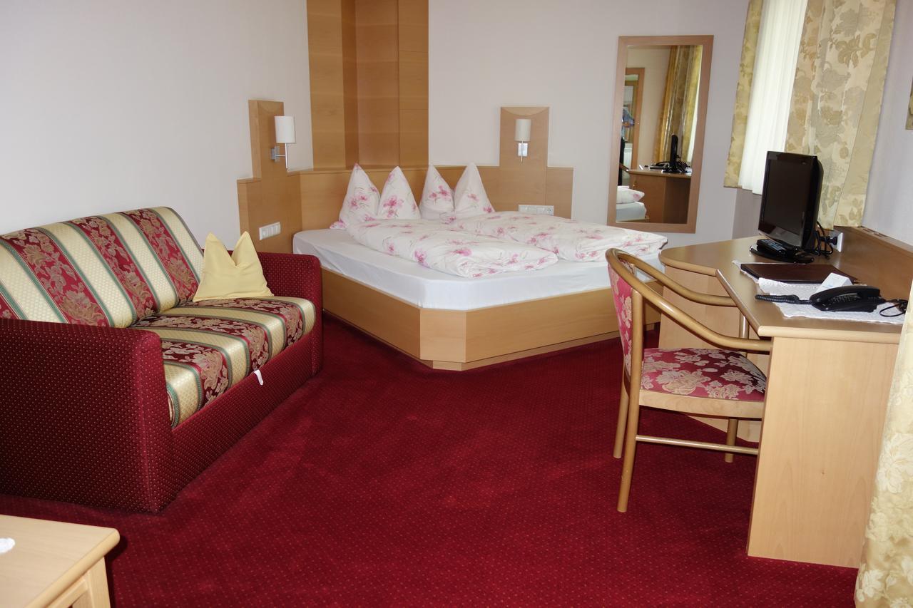 Hotel Elisabeth Merano Bagian luar foto
